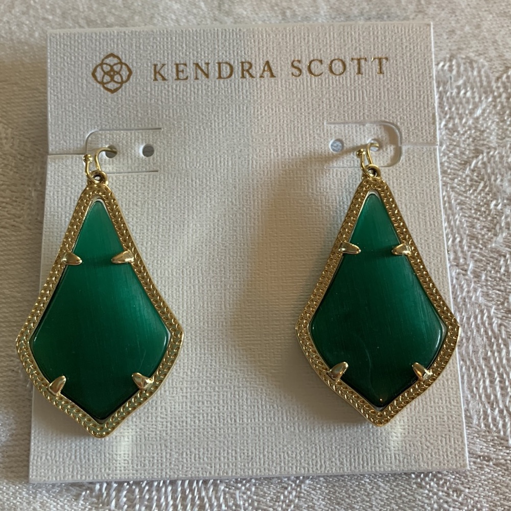 Kendra Scott Alex earrings in cat’s eye/gold